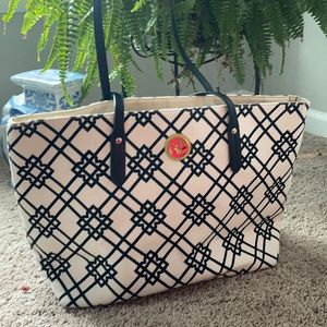 Spartina tote black n white